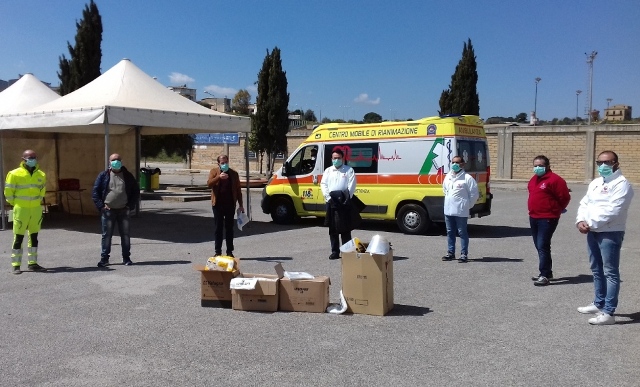 Coronavirus: il Gruppo "Frates" ha donato mascherine e tute all'ospedale di Niscemi